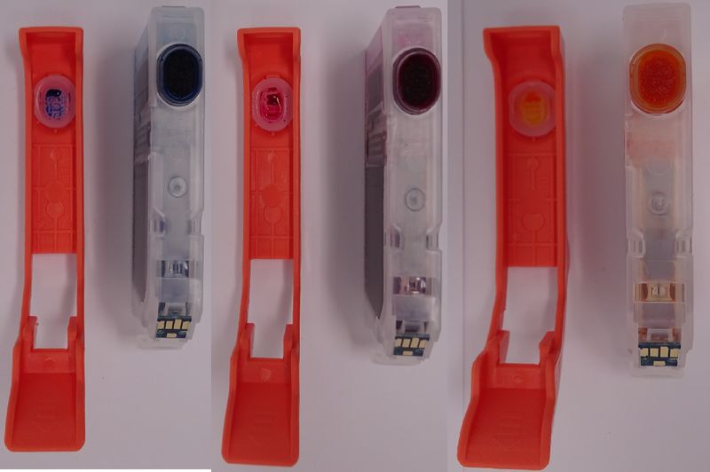 File:Compatible Canon CLI-42 (Bottom View Clip Off2).jpg